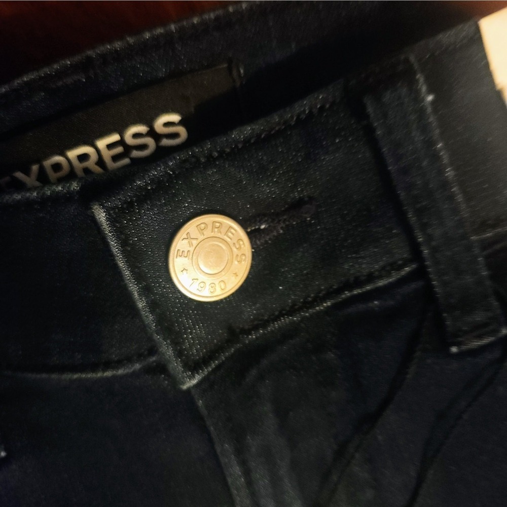 EXPRESS Rainbow Stripe Relaxed Low Rise Denim Shortie Shorts Size 4 NWT - Picture 4 of 10